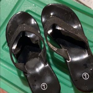 cute thong sandals... casual or dress ‘EM up!!